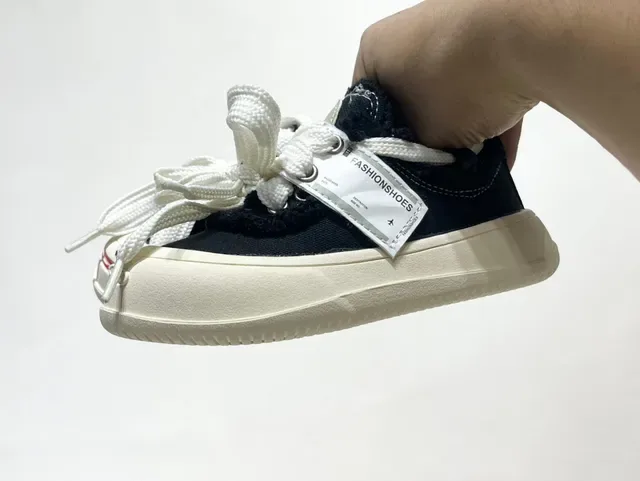 JAKOBBEAR Blue White Textured Fabric Upper Oversized Knotted Laces Sneakers 4