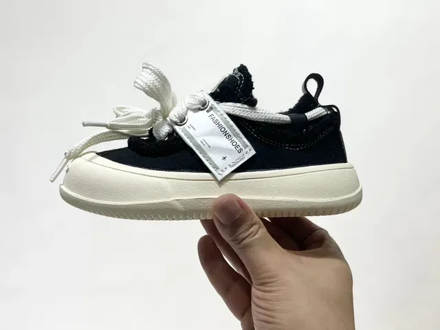 JAKOBBEAR Blue White Textured Fabric Upper Oversized Knotted Laces Sneakers 6