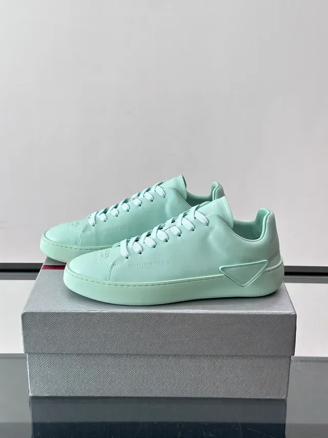 Tênis low-top minimalistas verde menta 5