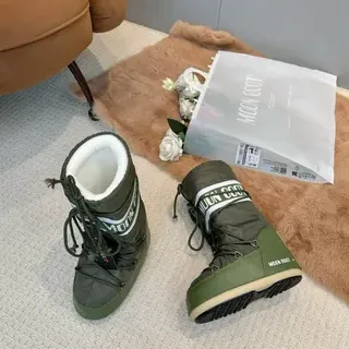Moon Boot Classic Olive Green তাপিত স্নো বুটস