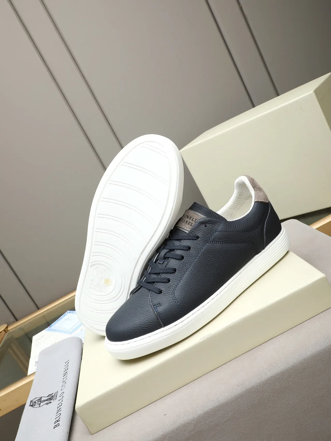 Zapatillas Navy Beige Cuero Pebbled Cupsole Blanca 5