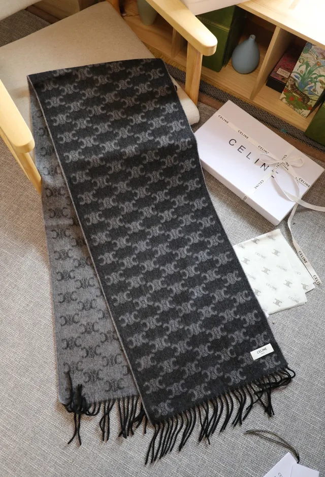 Bufanda de cachemira Navy Gray con estampado monograma y flecos 5