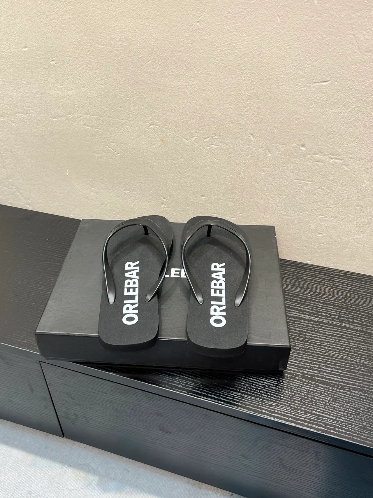 ORLEBAR BROWN Black Molded Rubber Logo Slippers 6