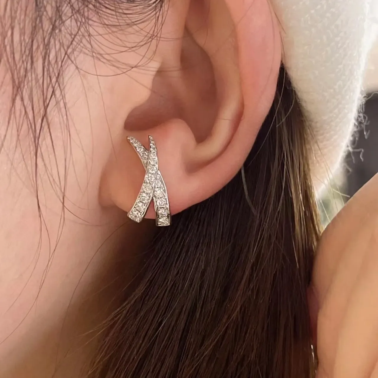 Pavé-Set X-Shape Double-Bar Stud Earrings 6
