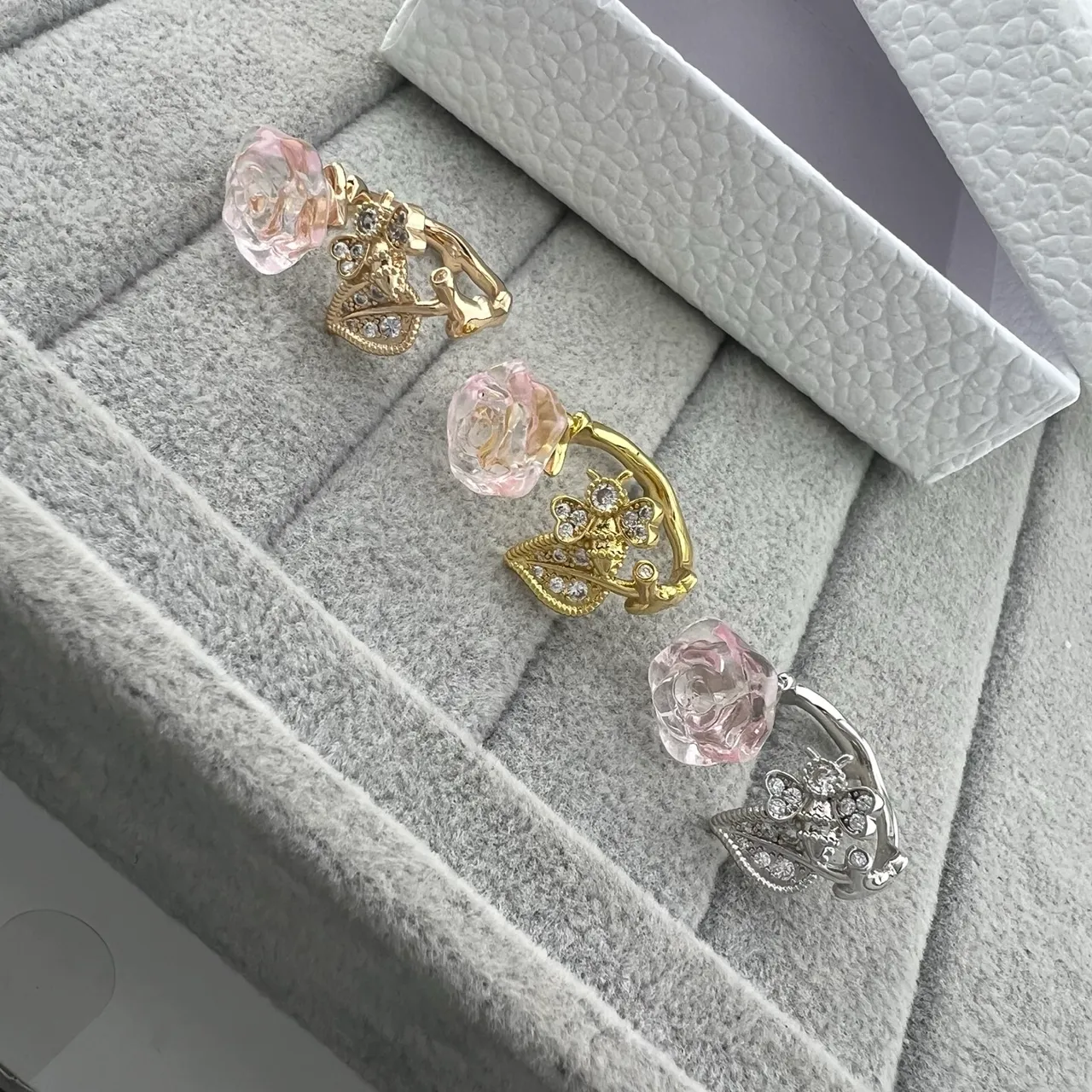 Pink Gold Rose-Shaped Cabochon Butterfly Motif Earrings 5