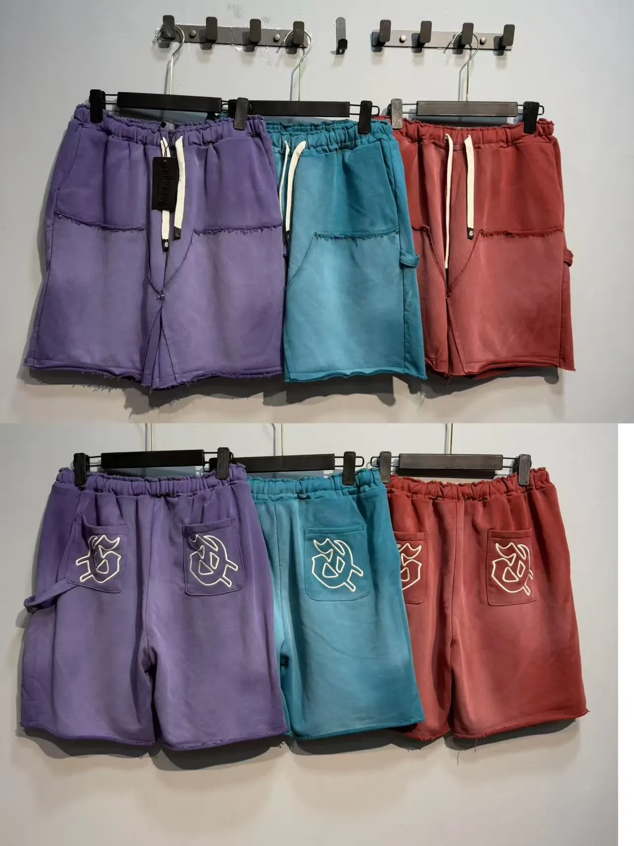 Shorts morado y azul con cintura elástica y bolsillos de parche 12