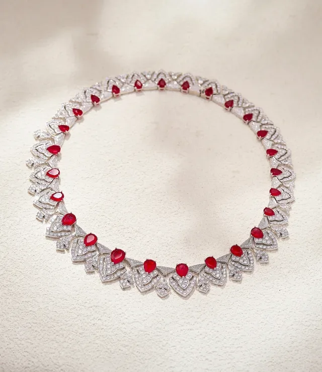 Red and White Gemstone Collar Necklace 4