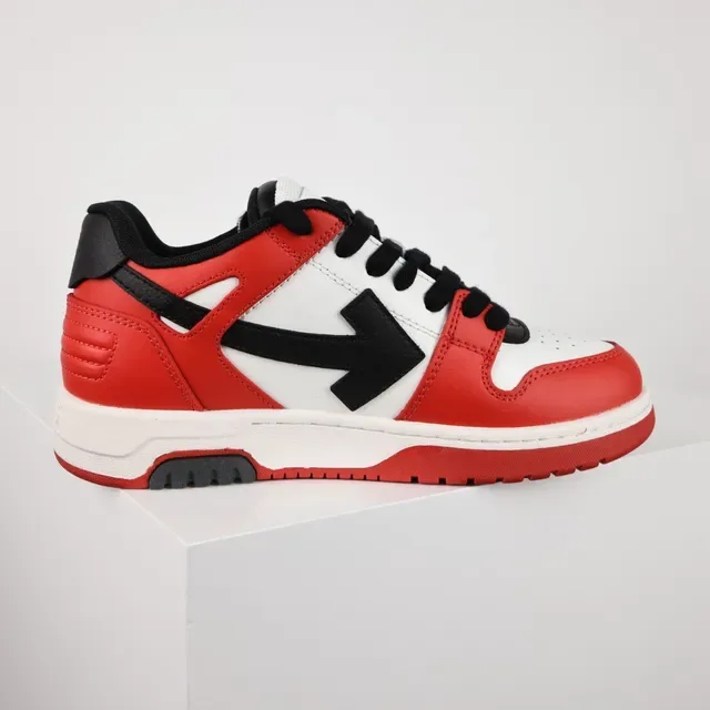 Rouge Blanc et Noir Logo Flèche Sneakers Lifestyle 7