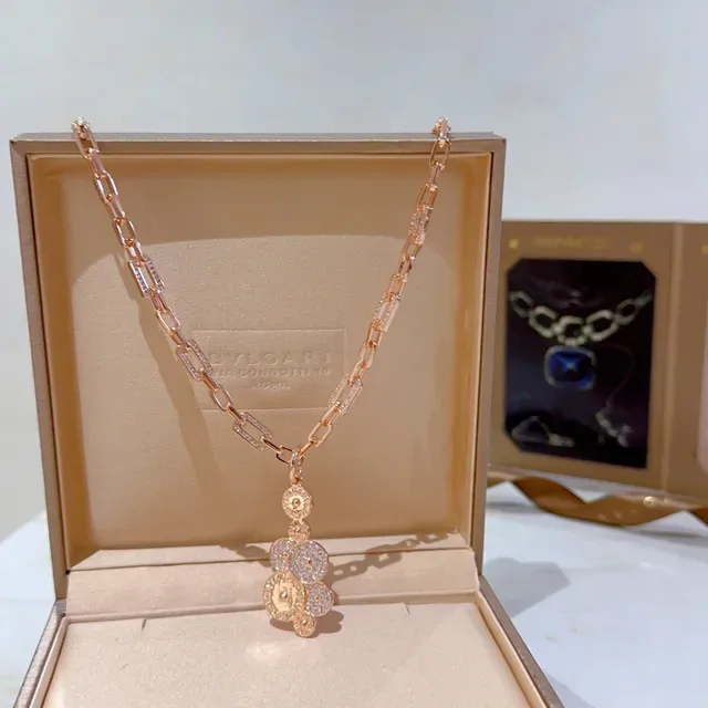 Collier avec Chaîne de Maillons en Or Rose Pavé 2