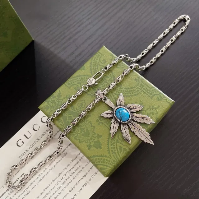 Silver Blue Leaf-Shaped Pendant Turquoise Cabochon Necklace 2