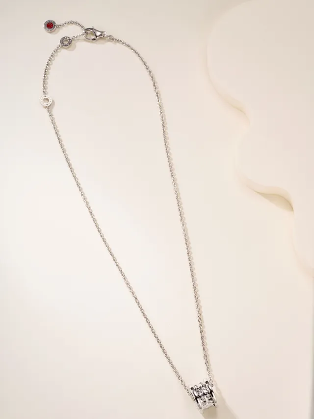 Collar de colgante de pirámide cilíndrica con studs de plata 20