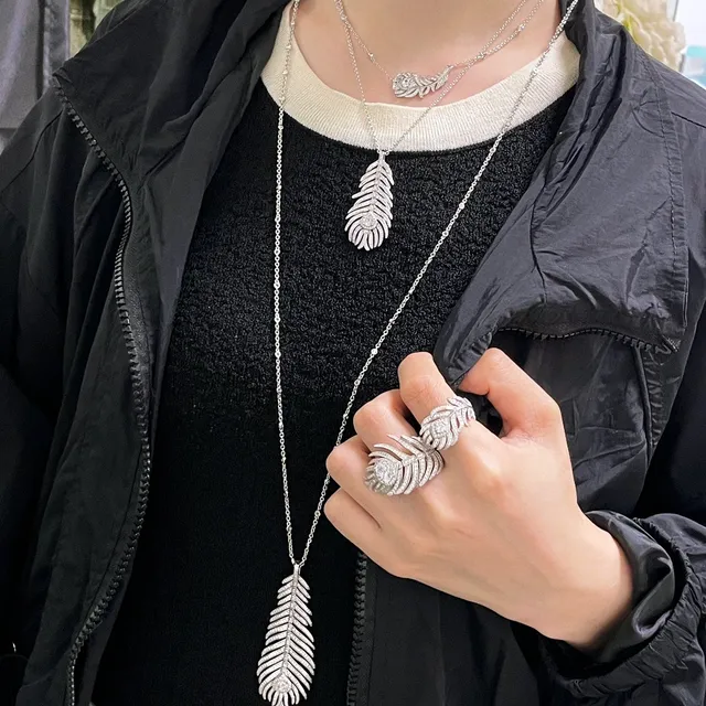 Silver Feather-Shaped Pendant Pavé-Set Stones Necklace 8