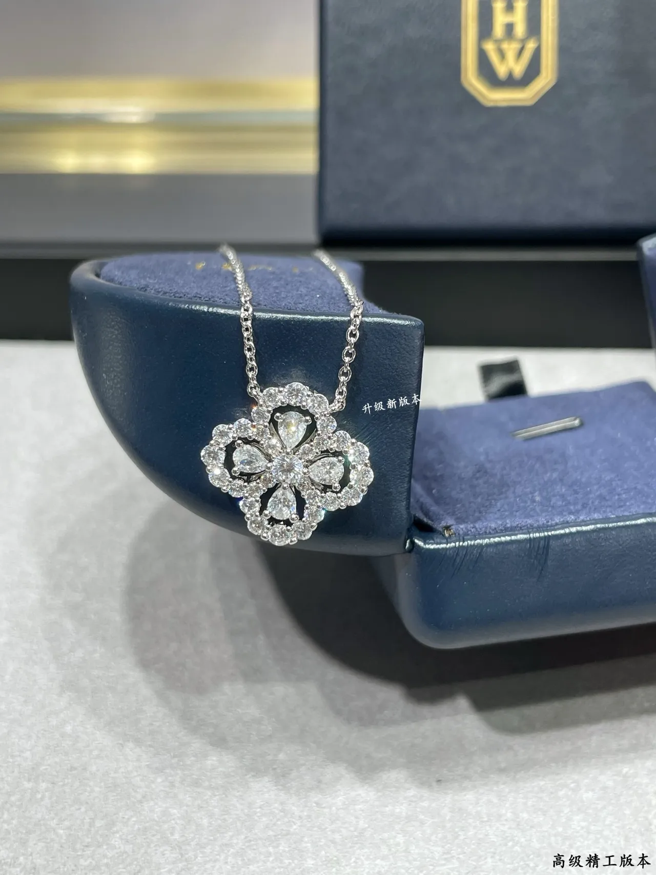 Silver Flower Pavé Pendant Necklace 4