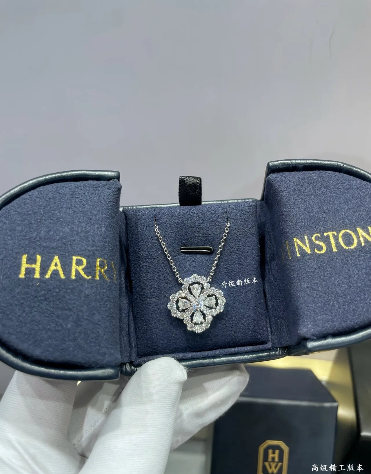 Silver Flower Pavé Pendant Necklace 5