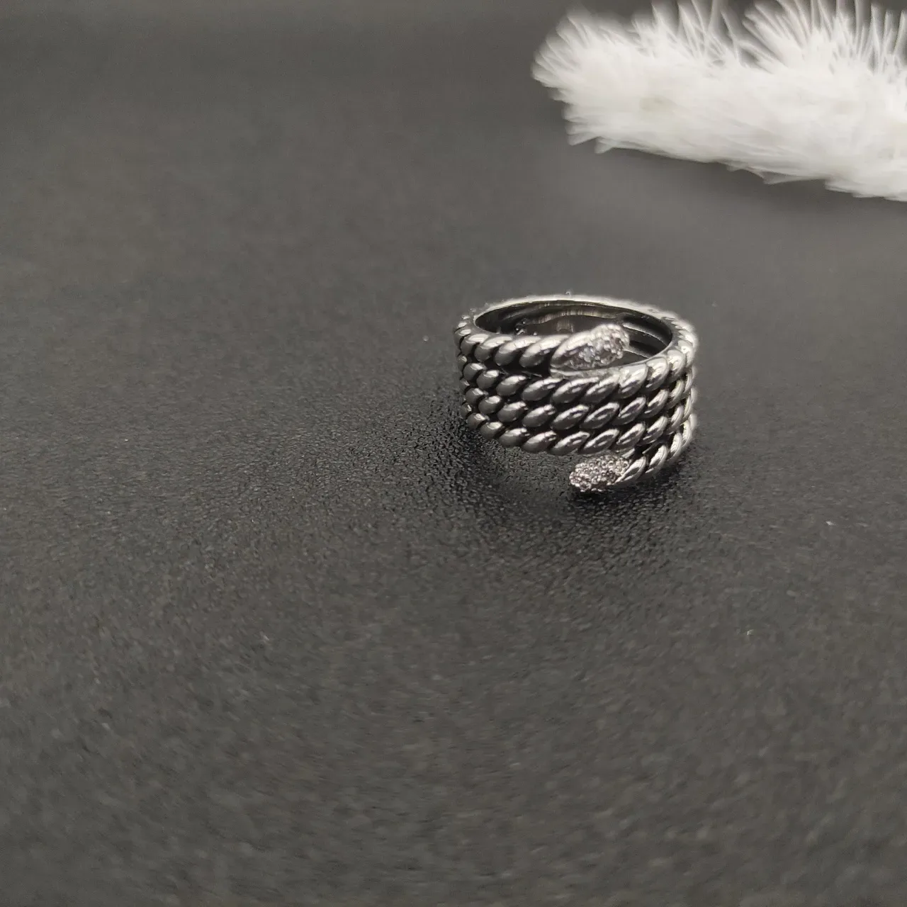 Silver White Coiled Scale-Textured Band Multi-Row Wrap Design Ring 9
