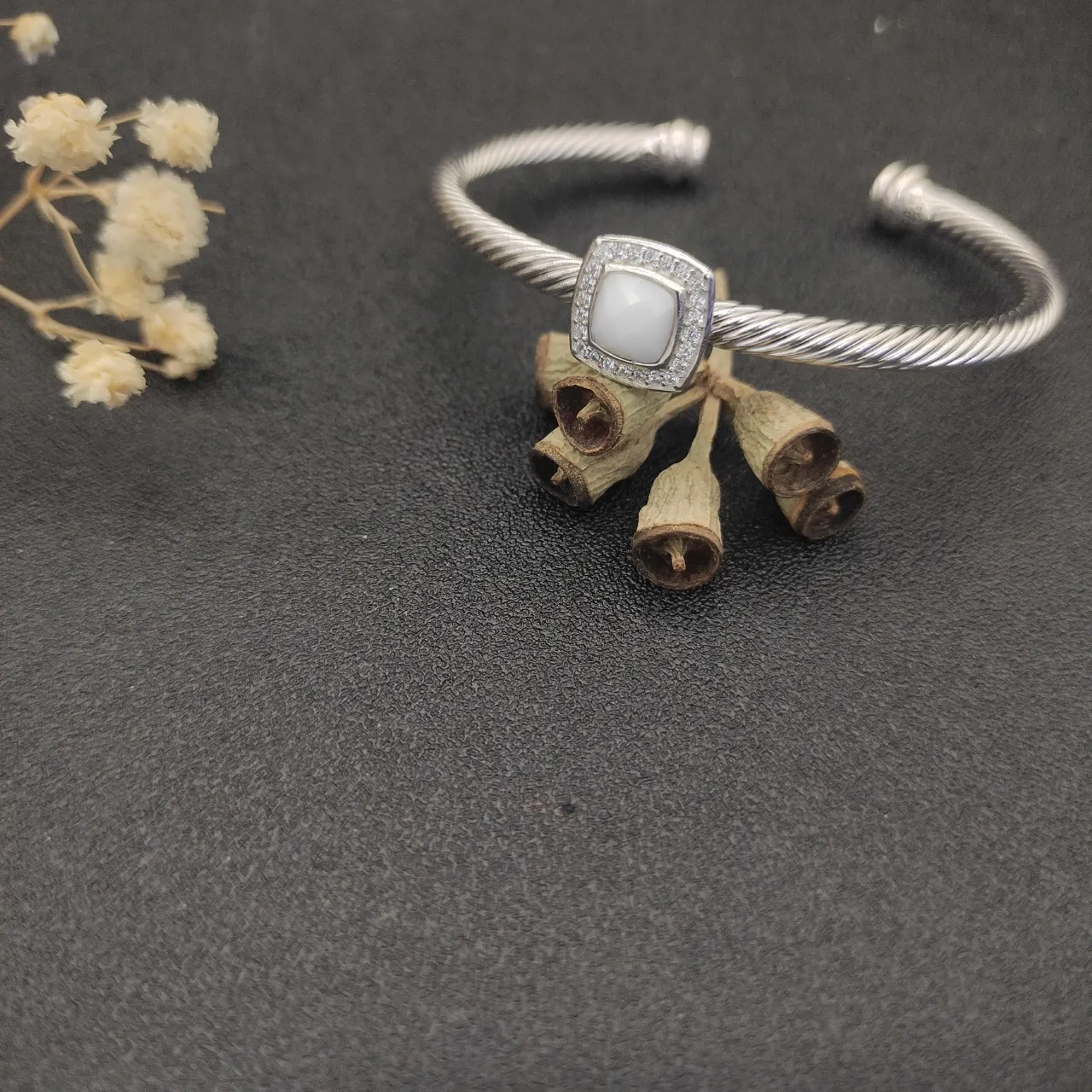 Silver White Twisted Cable Band Square Bezel Bracelet 7