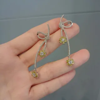Brincos de prata com laço amarelo no topo, pendentes, clusters de gemas florais