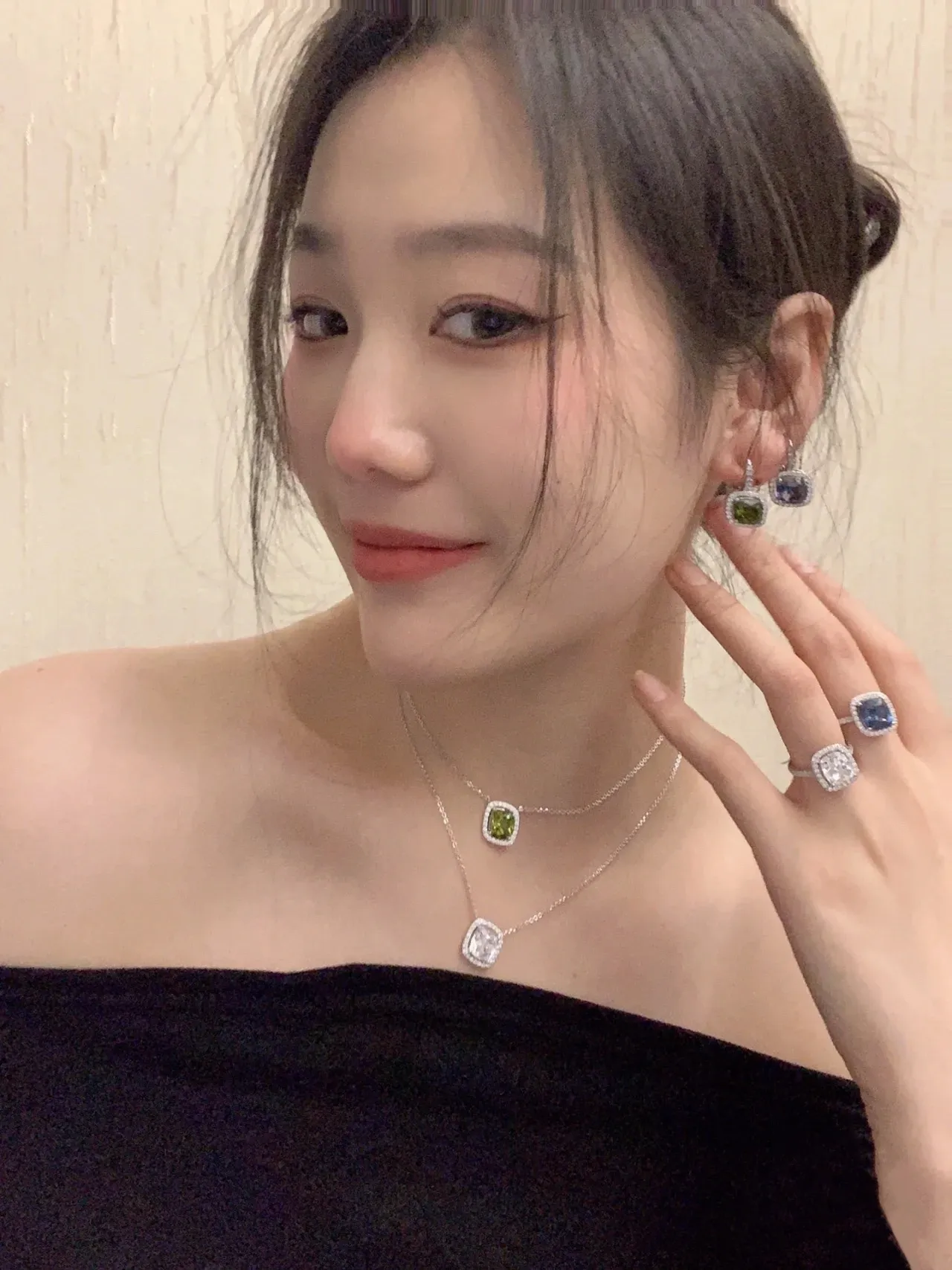 Square Cushion-Cut Green Gemstone Halo Earrings 2