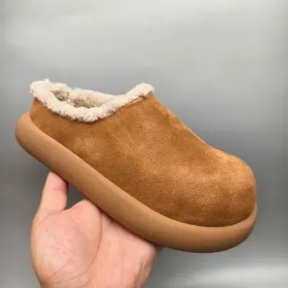 Sapato casual de camurça com forro de shearling, plataforma chunky, slip-on, cor tan