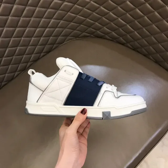 White and Navy Mixed-Material Low-Top Lifestyle Sneaker 6