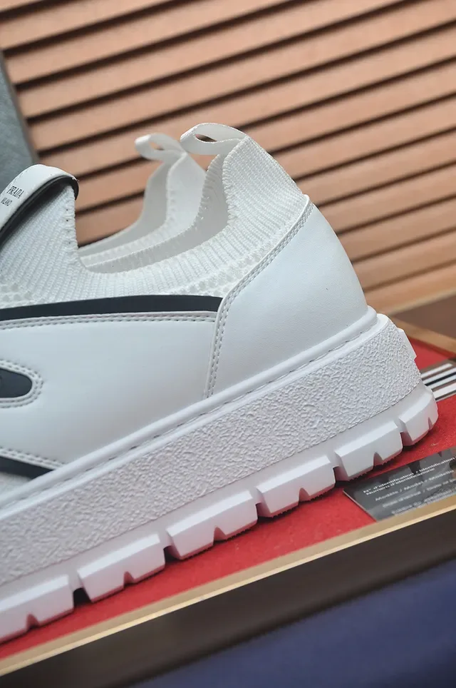 White Black Slip-On Platform Sole Sneakers 2