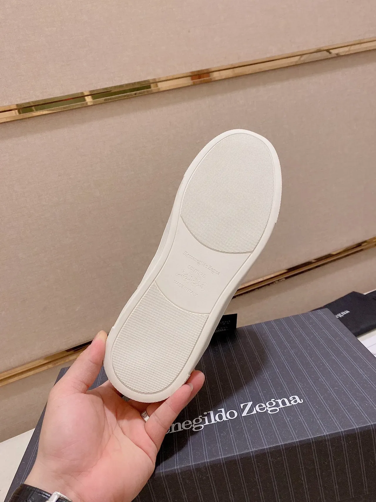 Tênis Lifestyle Slip-On de Couro Granulado Branco 2