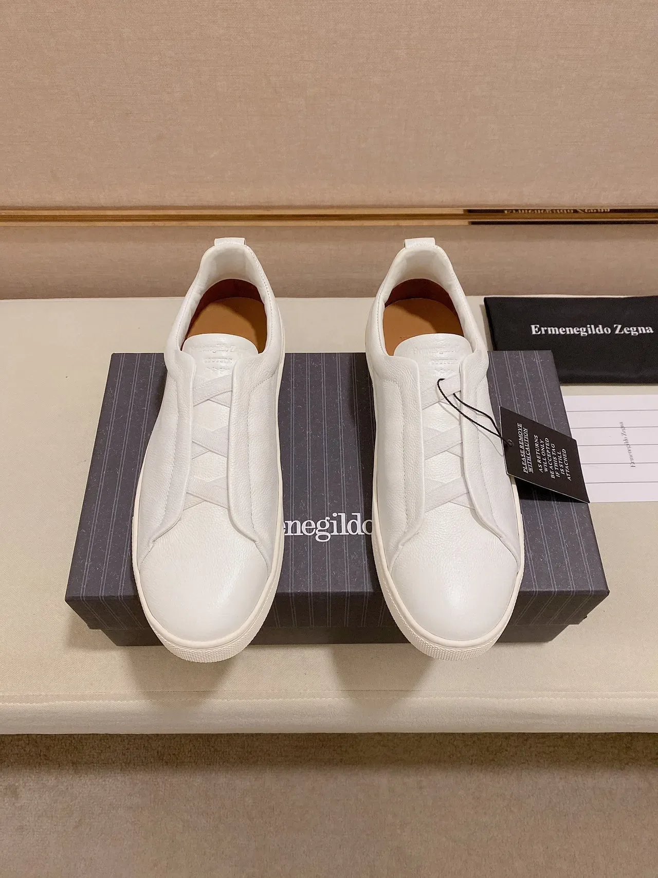 Tênis Lifestyle Slip-On de Couro Granulado Branco 5