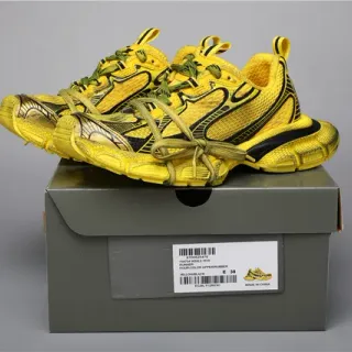 Yellow Black Chunky Sculpted Sole Multi-Layered Synthetic Overlays Running Shoes
