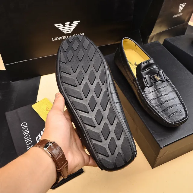 Giorgio Armani Mocasines de cuero con estampado de cocodrilo y hebilla 4