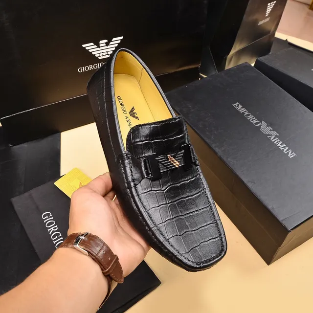 Giorgio Armani Mocasines de cuero con estampado de cocodrilo y hebilla 6