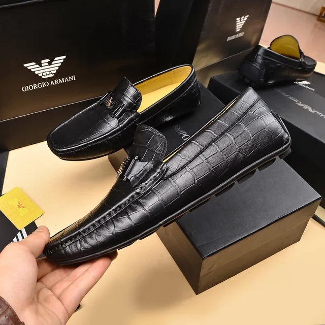 Giorgio Armani Mocasines de cuero con estampado de cocodrilo y hebilla 7