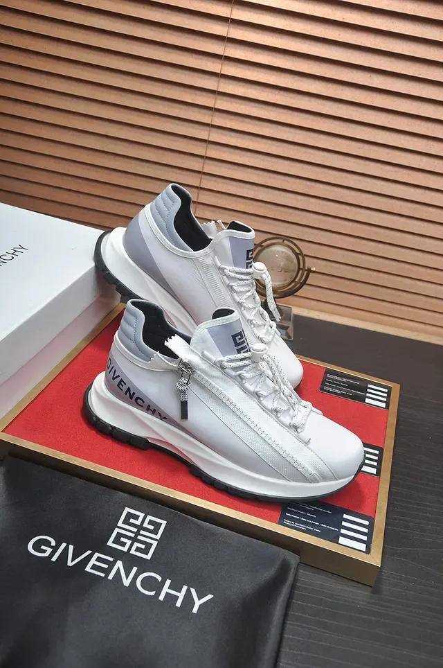 Givenchy City Sport सफेद और ग्रे लाइफस्टाइल स्नीकर 6