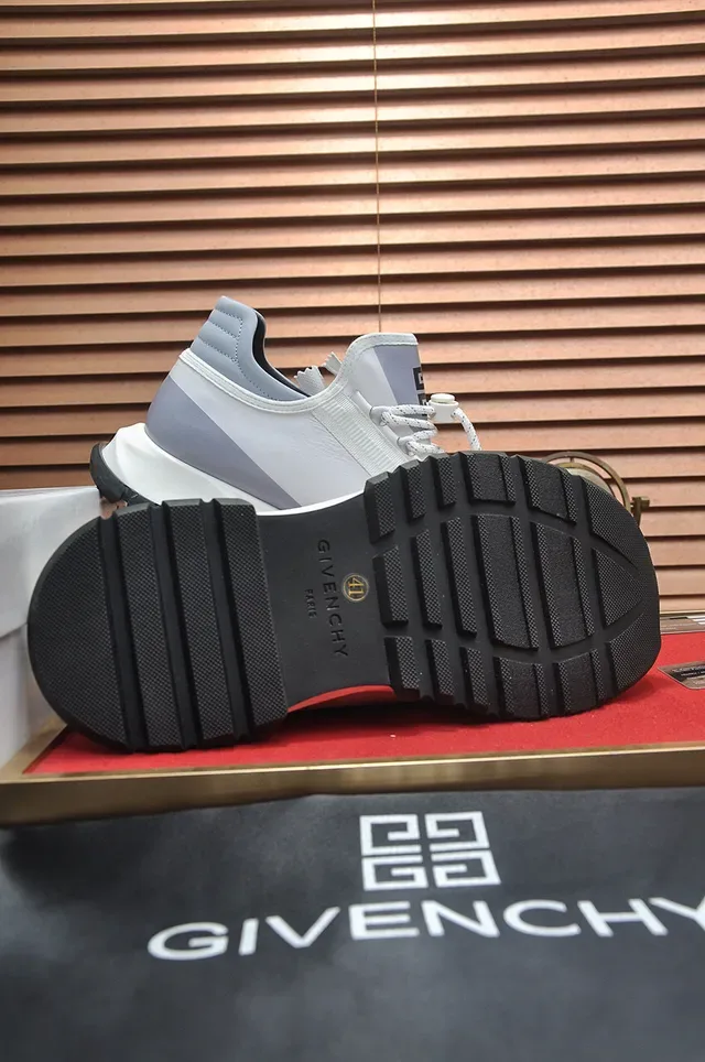 Givenchy City Sport सफेद और ग्रे लाइफस्टाइल स्नीकर 7