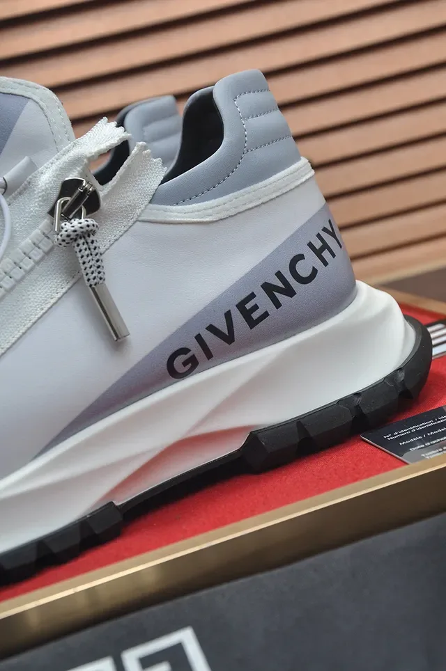 Givenchy City Sport सफेद और ग्रे लाइफस्टाइल स्नीकर 9