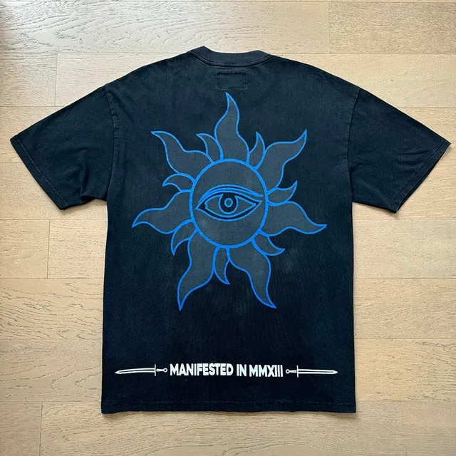 Camiseta oversized Godspeed com estampa gráfica frente e verso 7