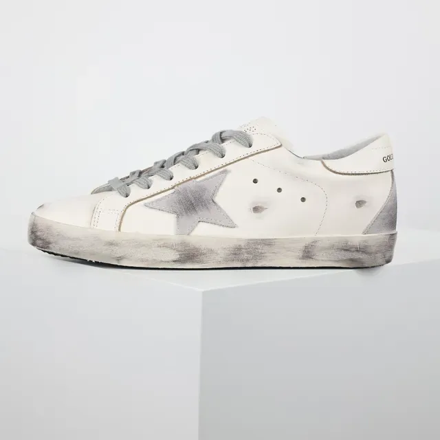 Golden Goose Superstar حذاء رياضي أبيض جلد نمط حياة مُعَرّس 9