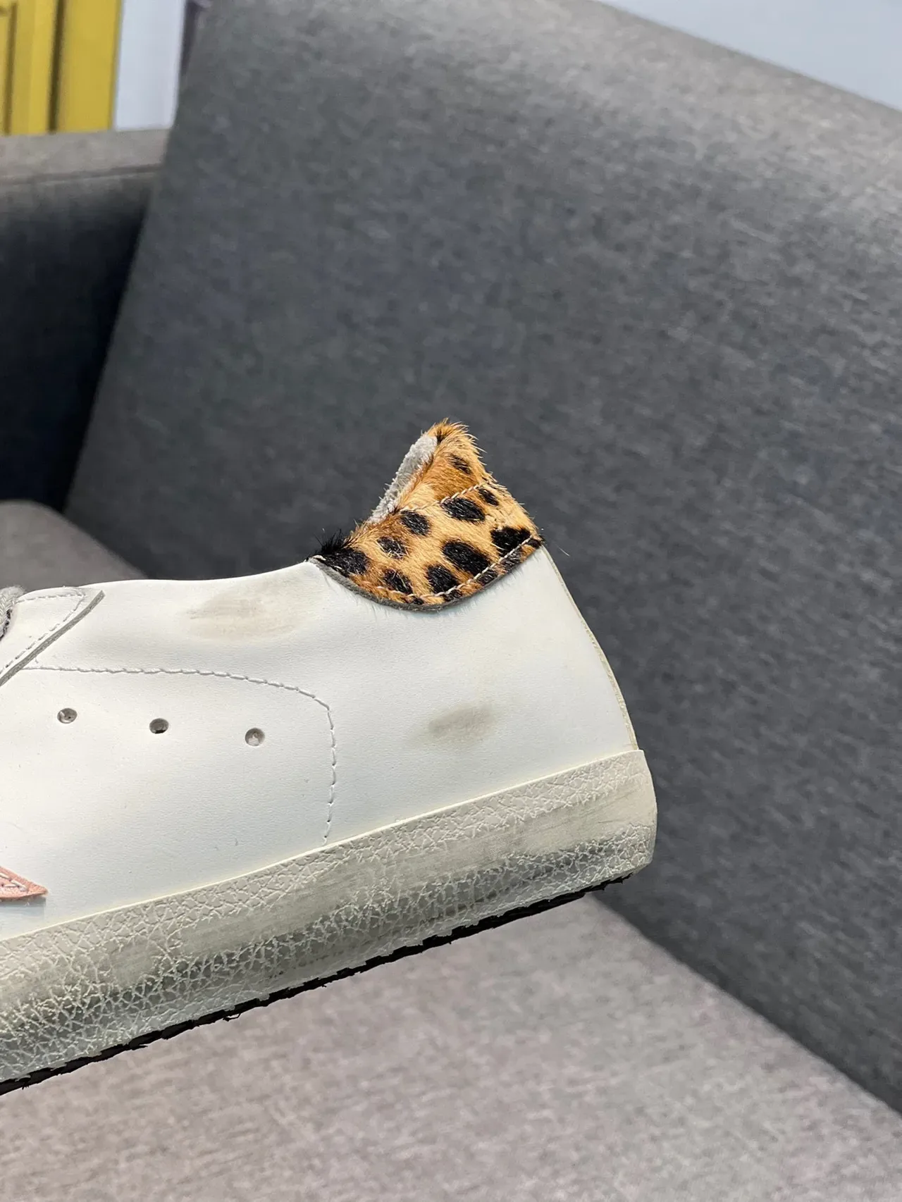 Golden Goose Superstar حذاء أسلوب حياة أبيض وردي نجم لامع طباعة الفهد كعب 8
