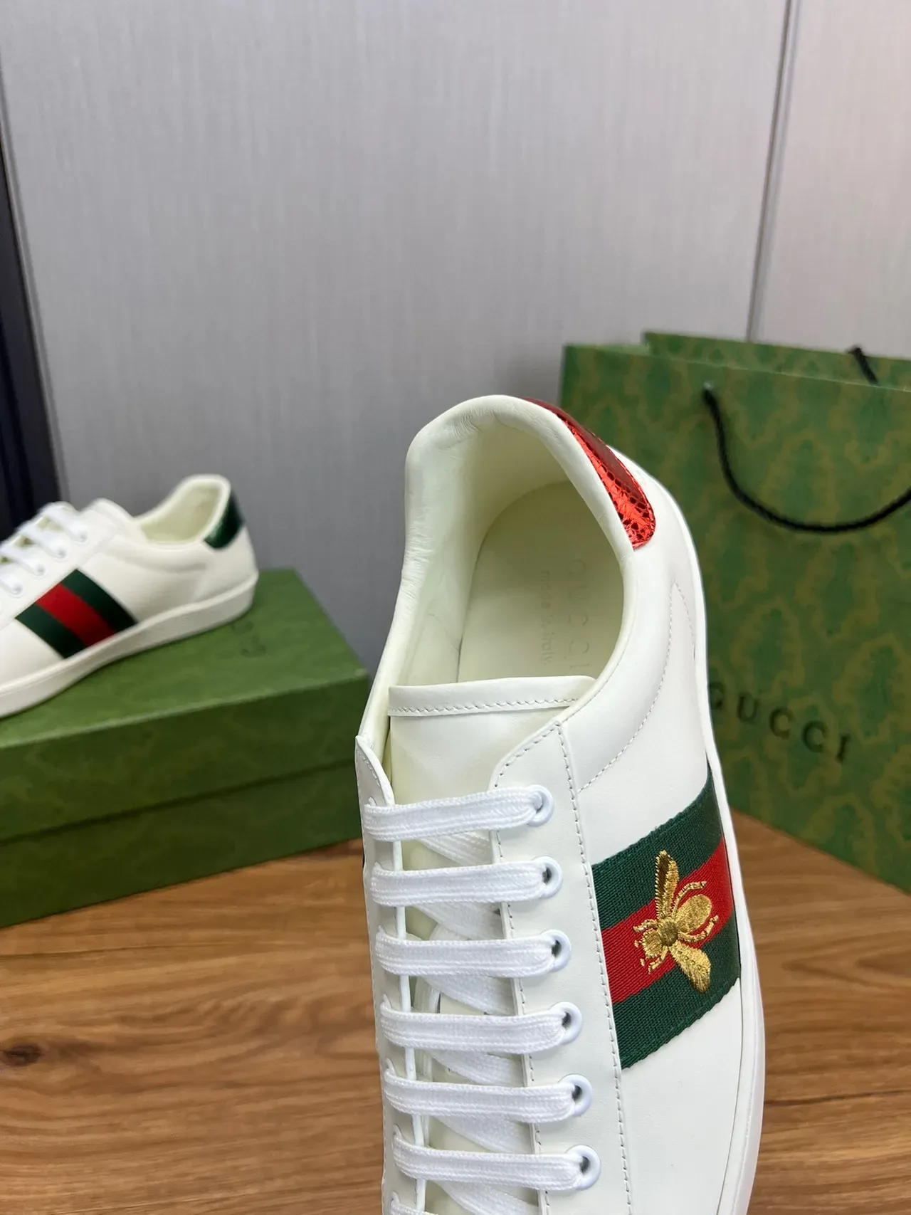 Gucci Ace White Red Green Web Stripe Bee Embroidery Lifestyle Sneakers 8
