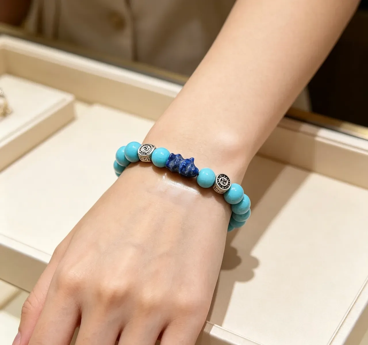 Gucci Beaded Turquoise and Lapis Lazuli Bracelet 4