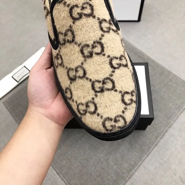 Gucci Bege Preto GG Monograma Lona Slip-On Mocassim 2