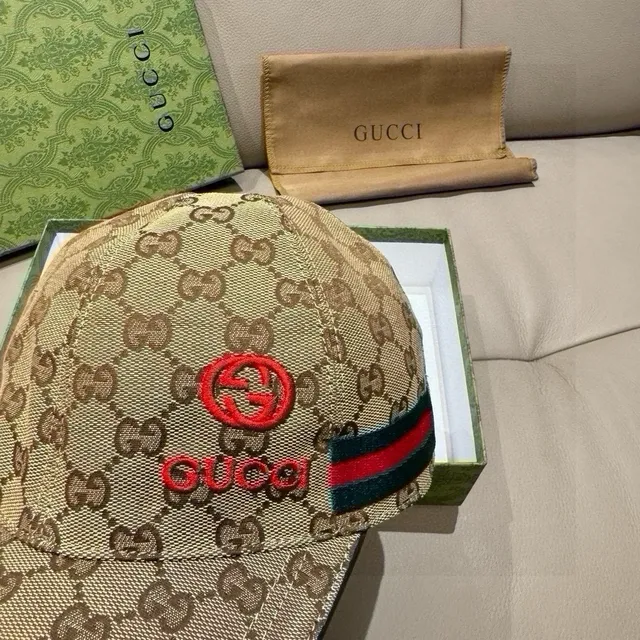 غوتشي بيجي أحمر GG Monogram Canvas Embroidered Interlocking G Baseball Cap 7