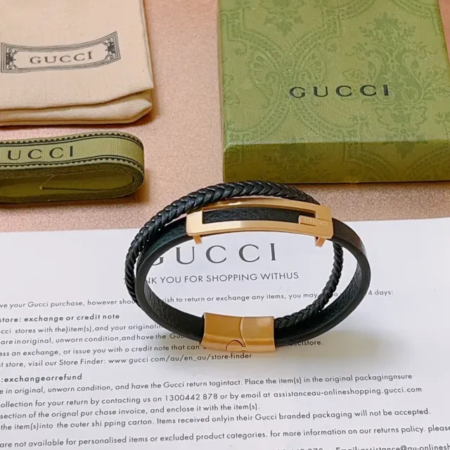 Bracelete Gucci Couro Trançado Preto Placa Tom Dourado 7