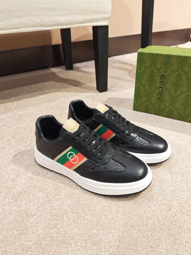 Gucci Zapatillas Lifestyle Negro Verde Embossed GG Cuero Rayas Web Acento 5