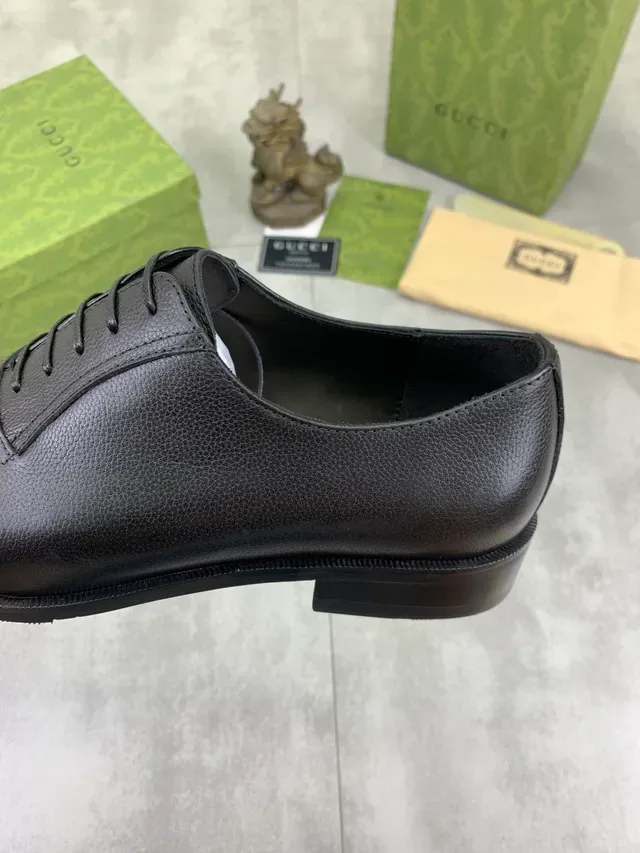 Gucci Black Pebbled Leather Cap-Toe Oxford Shoes 4