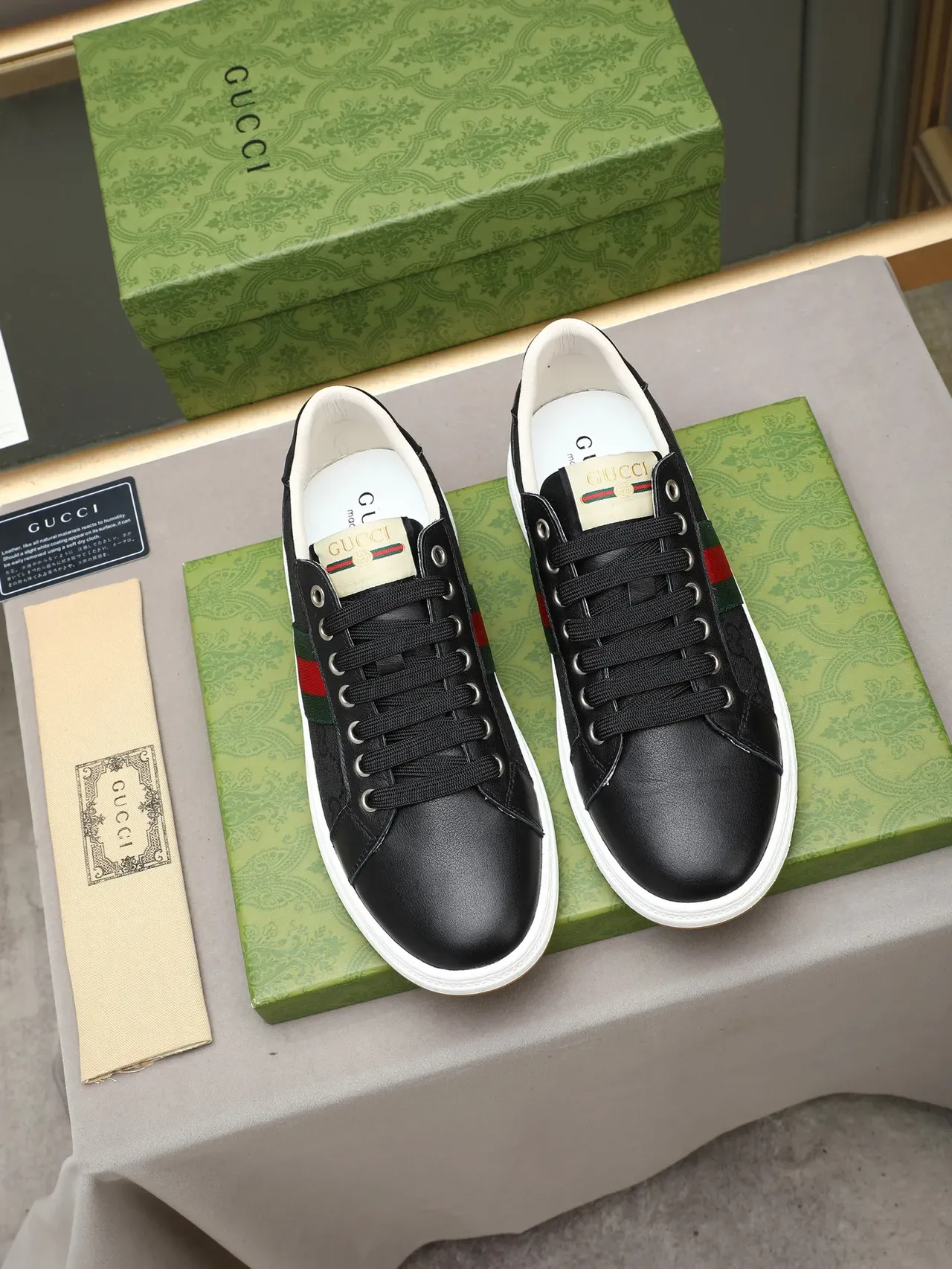 Gucci কালো লাল GG Monogram ক্যানভাস ওয়েব স্ট্রাইপ ডিটেল লাইফস্টাইল স্নিকার 3