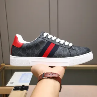 Gucci 黑色红色 GG Monogram Canvas Web Stripe 生活方式运动鞋
