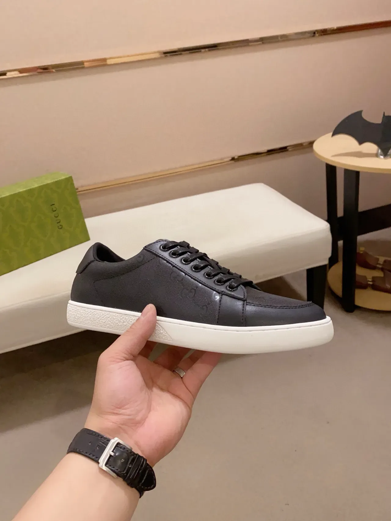 Gucci Sneakers Lifestyle Noir et Blanc avec Monogram Imprimé en Cuir et Maille 4