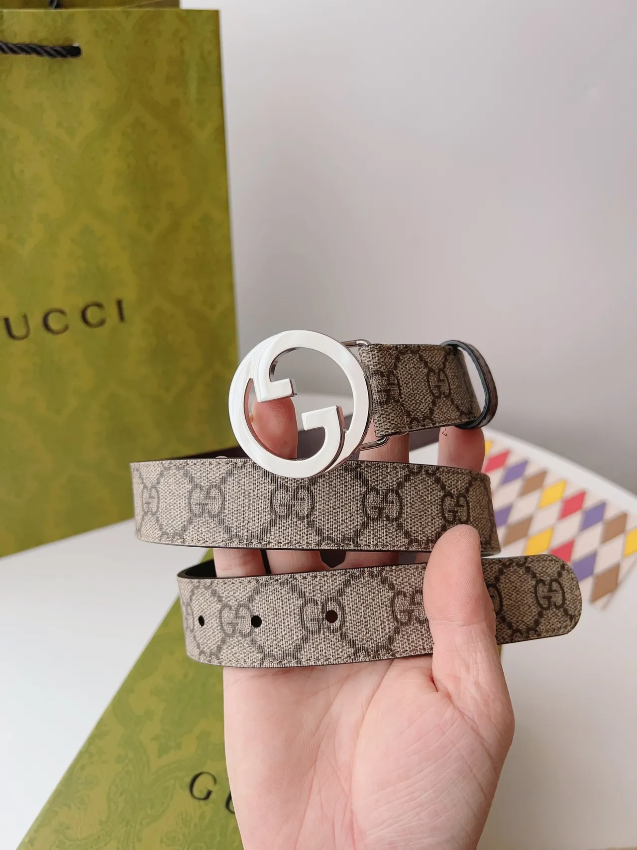 Gucci بني بيج Interlocking G بكل GG Monogram كانفاس جلد حزام 9