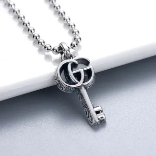 Gucci Double G চাবি পেন্ডেন্ট চাঁদি হার