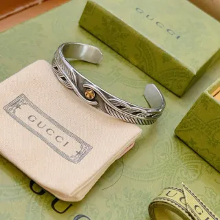 Gucci نقشة الريش سوار مفتوح للرسغ